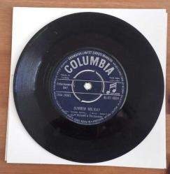 Cliff Richard & the Shadows - Dancing Shoes / Summer holiday (Columbia, Yerli Baskı)
