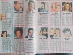 TV'DE 7 Gün Gong Haftalık Aktüalite Sinema Tiyatro Müzik ve Magazin Dergisi - 20 Haziran 1992 - Bryan Adams - Şadiye Kenan - Jeff Bridges - Farrah Fawcett - Nick Nolte - Sissy Spacek - Mia Farrom - Gene Hackman - Francesca Dellera - Funda Öncü - Attila İlhan - Fikret Kızılok - Canan Yakan -Kadir İnanır - Mehmet Akan - Meral Çetinkaya - Denis Chuit - Kenan Onuk - Şadiye Onuk - Ümit Aktan - Jülide Ateş - Cem Özer - Muzaffer Abayhan - Rana Elik - Seren Serengil - Veronica Castro - Eric Forrester - Beau Rivage - Brooke Logan - Clark Kristen - Defne Samyeli - Müge Oruçkaptan - Aşkın Nur Yengi - Ridge - Mark Paul Gosselaar Posteri - Sean Young - Luke Perry - Tom Cruise - Nur Sürer - Bülent Kayabaş - Orhan Genebay - Eros Ramazotti - David Hasselhoff - Curtis Stigers - Tracy Chapman - Bruce Springsteen - Chris DeBrugh - Seynan Levent - Annette Bening - Richard Gere - Soraya Castillo - Joely Richardson - Banu Sağnak - Kemal Sunal fotoğraf ve haberi - Tam Takım Dergi
