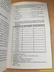Romeo and Juliet - William Shakespeare - Easy Readers , Activity Books - İngilizce Kitap
