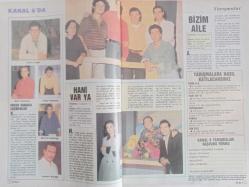 TV'DE 7 Gün Gong Haftalık Aktüalite Sinema Tiyatro Müzik ve Magazin Dergisi - 3 Ekim 1992 - Nebahat Çehre - Sadri Alışık - Hulki Öner - Şengül Kılıç - Mesut Mertcan - Uğur Dündar - Doğan Yıldız - Demet Akalın - Barış Manço - Erol Evgin - Cansu Akbel - Yasemin Evcim - Nurseli İdiz - Tarık Tarcan - Şebnem Dönmez - Erdinç Doğan - Oktay Kaynarca - Mahir Günşiray - Mehmet Aslantuğ - Hüseyin Köroğlu - Zuhal Gencer - Gökhan İçöz - Nalan Kayhan - Zeliha Midilli - Aydın Özdalga - Ülkü İmset - Müjdat Gezen - Oya Özyılmazer - Seda Sayan - Sadri Alışık - Hulki Saner - Selim İleri - Emin Gümüşkaya - Şengül Kılıç - Mesut Mertcan - Rüştü Erata - Neşe Düzel - Ahmet Altan - Leyla Yaratan - Lami Sesar - Ahmet Çelenk - Meryl Streep - Atilla Dorsay - Savaş Eşici - Michale Fox - Richard Grieco - David Fincher - Roger Spottiswoode - Andre Techine - Stephen Gyllenhaal fotoğraf ve haberi - Tam Takım Dergi