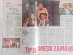 TV'DE 7 Gün Gong Haftalık Aktüalite Sinema Tiyatro Müzik ve Magazin Dergisi - 3 Ekim 1992 - Nebahat Çehre - Sadri Alışık - Hulki Öner - Şengül Kılıç - Mesut Mertcan - Uğur Dündar - Doğan Yıldız - Demet Akalın - Barış Manço - Erol Evgin - Cansu Akbel - Yasemin Evcim - Nurseli İdiz - Tarık Tarcan - Şebnem Dönmez - Erdinç Doğan - Oktay Kaynarca - Mahir Günşiray - Mehmet Aslantuğ - Hüseyin Köroğlu - Zuhal Gencer - Gökhan İçöz - Nalan Kayhan - Zeliha Midilli - Aydın Özdalga - Ülkü İmset - Müjdat Gezen - Oya Özyılmazer - Seda Sayan - Sadri Alışık - Hulki Saner - Selim İleri - Emin Gümüşkaya - Şengül Kılıç - Mesut Mertcan - Rüştü Erata - Neşe Düzel - Ahmet Altan - Leyla Yaratan - Lami Sesar - Ahmet Çelenk - Meryl Streep - Atilla Dorsay - Savaş Eşici - Michale Fox - Richard Grieco - David Fincher - Roger Spottiswoode - Andre Techine - Stephen Gyllenhaal fotoğraf ve haberi - Tam Takım Dergi