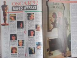 TV'DE 7 Gün Gong Haftalık Aktüalite Sinema Tiyatro Müzik ve Magazin Dergisi - 29 Mart 1992 - Halit Refiğ - Salih Ayten - Aylin Vatankoş - Ercüment Vural - Hülya Koçyiğit - Kemal Tahir - Halit Refiğ - Ali Poyrazoğlu - Gani Müjde - Canan Kumbasar - Mehmet Ali Erbil - Necati Bilgiç - Zuhal Olcay - Hülya Koçyiğit - Gülriz Sururi - Aydan Şener - Gülriz Sururi - Hülya Koçyiğit - Uğur Dündar - Cem Özer - Yonca Evcimik - Kim Basinger - John Travolta - Arnold Schwarzenegger - John Travolta - Aaron Spelling - Jason Priestly - Warren Beatty - Liza Minelli - Vince Clarke - Andy Bell - Diane Ladd - Mercedes Ruehl - Juliette Lewis - Jessica Tandy - Kate Nelligan - Tommy Lee Jones - Jack Palance - Ben Kingsley - Safter Yılmaz - Müfit Candaner - Ünal Küpeli - Eric Breaden - Kelly Lang - John Wayne - Robert Mitchum - Lisa Tuna fotoğraf ve haberi - Tam Takım Dergi