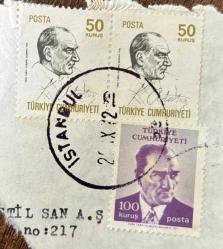 Mektup Zarfından Kesilmiş  / Postadan Geçmiş Üçlü Pul Filateli - İstanbul, 1972 Damgalı - ATATÜRK, 100 KURUŞ /ATATÜRK, 50 KURUŞ - Türkiye Cumhuriyeti