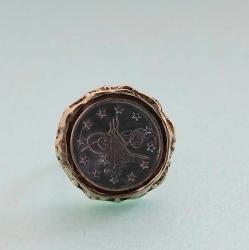 GÜMÜŞ YÜZÜK, KİŞİYE ÖZEL TASARIM YÜZÜK, 1293/1877 ABDÜLHAMİT GÜMÜŞ  PARA GERÇEK OSMANLI DÖNEM KASA YENİ TASARIMDIR..TEK ÜRETİLMİŞTİR..