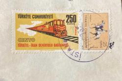 Mektup Zarfından Kesilmiş  / Postadan Geçmiş İkili Pul Filateli - İstanbul, 17 Mart 1973 Damgalı - TÜRKİYE - İRAN DEMİRYOLU BAĞLANTISI, 250 KURUŞ / ATLI ATATÜRK ANKARA, 25 KURUŞ - Türkiye Cumhuriyeti
