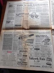Hürriyet Gazetesi - 14 Mayıs 1990 - Beşiktaş Sabaha Kadar Şampiyonluğu Kutladı - Fenerbahçe'de Guus Hiddink Devri - Metal Müzik Fırtınası - Güneş Taner Turgut Özal'a Direniyor - Saddam'ın Damadı PKK'yı Ezeceğiz - Başbakan Yıldırım Akbulut Dayanamayıp Zeybek Oynadı - Adı Hasan Celal Güzel'le Aşk Dedikodularına Karışan Hande Mumcu  Davası Başlıyor - Mini Eteği İzmit Valiliği Yasakladı
