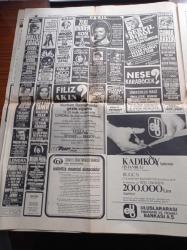 Hürriyet Gazetesi - 3 Kasım 1975 - Fenerbahçe Adana Demirspor  Müdafaasını Dağıttı - Cemal Kamacı İki Yıl Daha Ring'deyim -  Adalet Partisi Meclis Başkanlığını CHP'ye Bırakmıyor - Erzincanda Yine Sağ Sol Olayları Çıktı -  Elinde Dinamit Lokumu Patlayan Öğrenci İfade Veremeden Öldü - Türk İş Genel Başkanı Halil Tunç - Etna Yanardağı Yeniden Faaliyete Geçti - Talat Turan Ve Arkadaşlarının Duruşması Bugün Yapılıyor