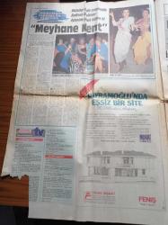 Hürriyet Gazetesi - 4 Temmuz 1988 - Binicilikte Ali Ersin Şampiyon - Fenerbahçe'den Toni Schumacher'e  Lüküs Hayat - Boğaz'a 2.  Gurur Fatih Sultan Mehmet Köprüsü Şov'la Açıldı - İkinci Kez İki Kıta Birbirine Bağlandı - Başbakan Turgut Özal Köprüden Geçerken Kurban Kesildi - Savcı Nusret Demiral Turgut Özal Suikastında Kartal Demirağ Yalnız Değil - Cumhurbaşkanı Kenan Evren Köprüyü Havadan Gördü - Rauf Denktaş Kıbrıs'ı Konuşmak İçin Geliyor