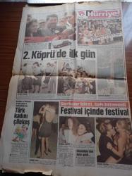 Hürriyet Gazetesi - 4 Temmuz 1988 - Binicilikte Ali Ersin Şampiyon - Fenerbahçe'den Toni Schumacher'e  Lüküs Hayat - Boğaz'a 2.  Gurur Fatih Sultan Mehmet Köprüsü Şov'la Açıldı - İkinci Kez İki Kıta Birbirine Bağlandı - Başbakan Turgut Özal Köprüden Geçerken Kurban Kesildi - Savcı Nusret Demiral Turgut Özal Suikastında Kartal Demirağ Yalnız Değil - Cumhurbaşkanı Kenan Evren Köprüyü Havadan Gördü - Rauf Denktaş Kıbrıs'ı Konuşmak İçin Geliyor