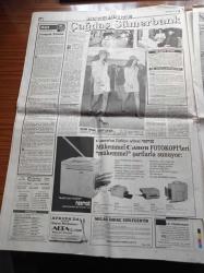 Hürriyet Gazetesi - 26 Kasım 1991 - Fenerbahçe Teknik Direktörü Venglos Futbolcunun Esiri - İhsan Kalkavan İle Çok Özel - AIDS Rock Kralı Fredie Mercury'i Öldürdü - Queen Topluluğu - İşte Süleyman Demirel'in malları - Asil Nadir İflas Ettirildi - Toplu Konut'un Tavanı Çöktü - Türksat Olayına Bakan El Koydu