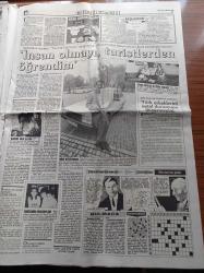 Hürriyet Gazetesi - 26 Kasım 1991 - Fenerbahçe Teknik Direktörü Venglos Futbolcunun Esiri - İhsan Kalkavan İle Çok Özel - AIDS Rock Kralı Fredie Mercury'i Öldürdü - Queen Topluluğu - İşte Süleyman Demirel'in malları - Asil Nadir İflas Ettirildi - Toplu Konut'un Tavanı Çöktü - Türksat Olayına Bakan El Koydu