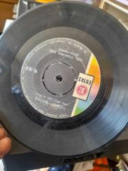 NEŞET ERTAŞ GEL YANIMA GEL HAPİSHANELERE ATTIM KENDİMİ 45LİK PLAK