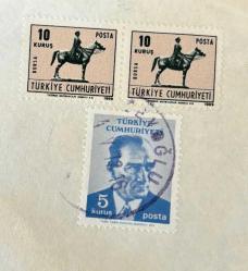 Mektup Zarfından Kesilmiş  / Postadan Geçmiş Üçlü Pul Filateli - Beyoğlu Damgalı - ATATÜRK, 5 KURUŞ / ATLI ATATÜRK BURSA, 10 KURUŞ- Türkiye Cumhuriyeti