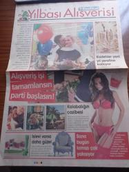 Radikal Yılbaşı Alışverişi Gazetesi - 25 Aralık 2008 - Kadehler Yeni Yıl Şerefine Kalkıyor - Sana Bugün Kırmızı Çok Yakışıyor - Yenilenmek İçin Sebep Lazım - Pierre Cardin - Mon Reve - Gece Nasıl Kutlanacak - Kız Kulesi - The Marnata- Belgo - Gardıropda Takvim Değişsin - Scooter - Tommy Hilfiger - Twigy