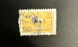 Mektup Zarfından Kesilmiş  / Postadan Geçmiş Pul Filateli - Beyoğlu 1973 Damgalı - ANKARA ATLI ATATÜRK, 25 KURUŞ - Türkiye Cumhuriyeti