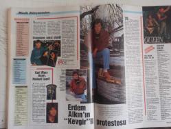 TV'DE 7 Gün Gong Haftalık Aktüalite Sinema Tiyatro Müzik ve Magazin Dergisi - 9 Şubat 1992 - Tarık Tarcan - Kadir İnanır - Kenan Onuk - Hüseyin Başaran - Barbaros Talu - Fahri İkier - Buket Karakaya - Ayşe Söylemez - Uğur Dündar - Bülent Varol - Kemal Sunal - Gökberk Ergenekon - Emre Dağdeviren - Ceyhan Baydur - Aydoğan Semizer - Ercan Erdem - Şevket Altuğ  - Edward Lavington - Mehmet Aslantuğ - Klaus Kinski - Corin Nemec - Shannen Doherty - Brenda Walsh - Cybill Shepherd - Barbra Streisand - Erdem Alkın - Linda Hamilton - Pelin Körmükçü - Volkan Severcan - Tarık Tarcan - Meltem Doğanay - Cüneyt Arkın - The Fisher King - Yasemin Yalçın - Toshiba Televizyon Reklamı fotoğraf ve haberi - Tam Takım Dergi