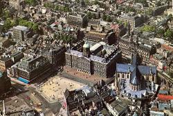 ŞEHİR KARTPOSTALI-HOLLANDA/AMSTERDAM ŞEHRİN PANAROMİK GÜNDÜZ GÖRÜNTÜSÜ,ARKASINA YAZILMAMIŞ,RENKLİ, 11 X 15 CM EBADINDA - 1950'LER, 1960'LAR, 1970'LER, 1980'LER