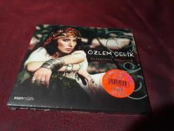 ÖZLEM ÇELİK KARADENİZE YOLCULUK MÜZİK CD ALBÜM (SIFIR )