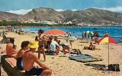 ŞEHİR KARTPOSTALI-İSPANYA/COSTA BRAVA DENİZ VE KUMSALIN GÜNDÜZ GÖRÜNTÜSÜ,ARKASINA YAZILMIŞ,PULLU,RENKLİ, 11 X 15 CM EBADINDA - 1950'LER, 1960'LAR, 1970'LER, 1980'LER