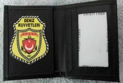 DENİZ KUVVETLERİ KOMUTANLIĞI ROZETLİ CÜZDANI SATINAL-SADECE ASKERİ KURUM ADRESINE ve ASKERİ PERSONELE GÖNDERILIR-SIVILE SATILMAZ-SIVIL ADRESE GİTMEZ.