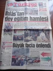 Türkiye Gazetesi - 22 Nisan 1995 -  Mahsun Kırmızıgül - Ekrem Pakdemirli İçin 4.5 Yıl Hapis İsteniyor - Yunanistan'a Avrupa Birliği Darbesi - Hayri Kozakçıoğlu -Geceler Trabzonspor'un - Güreşte Küskün Sefer - Fenerbahçe 2. Başkanı Vefa Küçük - İstanbul Büyükşehir Belediye Başkanı Recep Tayyip Erdoğan'dan Su Müjdesi - Sultanahmet Meydanına Cuma Saatinde Park Edilen Bomba Yüklü Otomobil Sarayburnu Otoparkında Patladı - Enver Ören İlim En Yüce Rütbedir - İhlas'tan Dev Eğitim Hamlesi - Süleyman Demirel'in Çocuk Sevgisi - Tanju Çolak'a Soğuk Duş