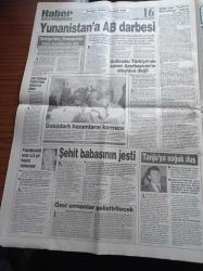 Türkiye Gazetesi - 22 Nisan 1995 -  Mahsun Kırmızıgül - Ekrem Pakdemirli İçin 4.5 Yıl Hapis İsteniyor - Yunanistan'a Avrupa Birliği Darbesi - Hayri Kozakçıoğlu -Geceler Trabzonspor'un - Güreşte Küskün Sefer - Fenerbahçe 2. Başkanı Vefa Küçük - İstanbul Büyükşehir Belediye Başkanı Recep Tayyip Erdoğan'dan Su Müjdesi - Sultanahmet Meydanına Cuma Saatinde Park Edilen Bomba Yüklü Otomobil Sarayburnu Otoparkında Patladı - Enver Ören İlim En Yüce Rütbedir - İhlas'tan Dev Eğitim Hamlesi - Süleyman Demirel'in Çocuk Sevgisi - Tanju Çolak'a Soğuk Duş