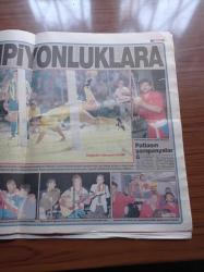 Gün Gazetesi - 1 Haziran 1993 - Şampiyon Galatasaray - Galatasaray Kaptanı Erdal Keser - Uğur Tütüneker Kaç Şişe Şampanya İçti Hatırlamıyor - Baş Dazlak Alman Başbakanı Kohl - Alman Atasözü En İyi Türk Ölü Türktür - Solingen Karıştı Olaylar Büyüyor - Prens Charles - Prenses Diana - İranlıların Devam Ettiği Mescit Kapatıldı