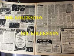 ZEKİ MÜREN, ADALET PARTİSİ İÇİN VERDİĞİ ANTALYA KONSERİ, 27 ŞUBAT 1977 SON HAVADİS GAZETESİ, SÜLEYMAN DEMİREL'İN MALATYA'DA İNÖNÜ ÜNİVERSİTESİNİ ÖĞRENİME AÇMASI, FÜSUN OYAL,TİP, CHP'YE İŞBİRLİĞİ TEKLİF ETTİ, ABDULLAH URAZ, SELÇUK İRDEM, KAMURAN AKKOR AMERİKA YOLCUSU, ''POLİTİKAMIZDA ERBAKAN OLAYI'' İSMET GİRİTLİ, KAAN, ÇİZGİROMAN, ABDULLAH TURAN, PHILIPS KAMPANYALI REKLAMI, BAYRAMPAŞA'YI HARABEYE ÇEVİREN CHP'Lİ BELEDİYE BAŞKANI TENKİT EDİLDİ, TEKİN ERER, ''GÖLDEKİ CESET'' FOTOROMAN, SERAP OLGUNLER, FERDİ ÖZBEĞEN, AZMİ NİHAD, PEHLİVANLAR DA AĞLAR, REŞAT İLERİ, ''USTURA KEMAL'', ŞETANIN KATLI, ÇİZGİROMAN, HALDUN SEVEL, KRALİÇE ELIZABETH'IN SAMOA ZİYARETİ, TAHİR KUTSİ MAKAL, EDİBE DOLU, KORAY MİMARLIK İNŞAAT KADIKÖY CADDEBOSTAN SATILIK VİLLA İLANI, FENERBAHÇE'NİN ZONGULDAKSPOR'A 0-1 MAĞLUP OLDUĞU MAÇ, TRABZONSPOR - GALATASARAY, BEŞİKTAŞ - BOLUSPOR, SEIKO SAAT REKLAMI