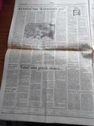 Güneş Gazetesi - 12 Temmuz 1990 - TED Sarayında Kurdeleyi Kim Kesecek Turgut Özal Mı Nurettin Sözen Mi - Futbol Takımlarımızın Avrupa'da Rakipleri Belli Oldu - Miss Globe Yarışmasına Katılan Güzeller Camide - Savunma İşbirliği Anlaşma'sına ABD'den Yazılı Garanti İstiyor - 500 Bin Defineci Hazine Peşinde - Terörist Suna Çelik Kimin Kurbanı - Tarihi Çınaraltı'nda Sahte Tarih