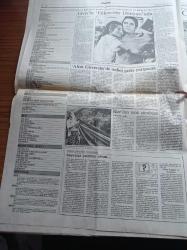 Güneş Gazetesi - 12 Temmuz 1990 - TED Sarayında Kurdeleyi Kim Kesecek Turgut Özal Mı Nurettin Sözen Mi - Futbol Takımlarımızın Avrupa'da Rakipleri Belli Oldu - Miss Globe Yarışmasına Katılan Güzeller Camide - Savunma İşbirliği Anlaşma'sına ABD'den Yazılı Garanti İstiyor - 500 Bin Defineci Hazine Peşinde - Terörist Suna Çelik Kimin Kurbanı - Tarihi Çınaraltı'nda Sahte Tarih