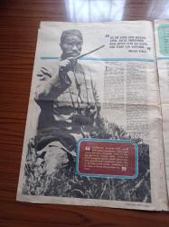 Milliyet Gazetesi - 10 Kasım Özel Eki - 1980'ler - Gazi Mustafa Kemal Atatürk Fotoğrafı - İstiklal Savaşı'nda Atatürk - Mustafa Kemal Halep'te Yıldırım Orduları Grubu Komutanı İken Yaverleri İle Birlikte - Atatürk Kendini Anlatıyor - Atatürk'ün Gençliğe Hitabesi - Ulusal Kurtuluş Yılları Sırasında Mustafa Kemal Cepheyi Denetlerken - Cumhurbaşkanı Ve Devrimci Atatürk - Mustafa Kemal Nasıl Bir Kişi İdi - Yakup Kadri Karaosmanoğlu - Ahmet Haşim - Falih Rıfkı Atay - Kılıç Ali - Afet İnan - Yabancı Gözü İle Atatürk