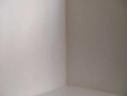SANAT KARTPOSTALI-MUHTEŞEM ÇİNİLERİYLE VAZOLARIN İÇİNDE DURAN RENGARENK ÇİÇEKLER RESMİ,KAPAKLI,İÇ KISMINA YAZILMAMIŞ,RENKLİ, 12 X 17 CM EBADINDA