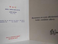SANAT KARTPOSTALI-SİYAH KARE TABANLARIN ÜSTÜNDE BİR GEOMETRİK ŞEKİL RESMİ,KAPAKLI,İÇ KISMINA YAZILMIŞ,RENKLİ, 12 X 17 CM EBADINDA