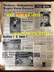ZEKİ MÜREN HAYATINI, AŞKLARINI, ISTIRAPLARINI ANLATIYOR, 16 ARALIK 1962 GECE POSTASI GAZETE, KURULTAY'DAN SONRA CHP, TRAMVAYA YILDIRIM DÜŞTÜ, BEYOĞLU'NU KUŞATAN MEDENİ PARMAKLIKLAR, GRECE KELLY, BİR CÜCE AŞK YARIŞINI KAZANDI, EKREM BORA, NURHAN NUR, MERİÇ BAŞARAN, NEVİN AYPAR, HAYRİ CANER, FATMA GİRİK, TÜRKİYE - HABEŞİSTAN FUTBOL MİLLİ MAÇI, BEŞİKTAŞ 1 - 1 GALATASARAY, SUAT DEMİR, İRFAN KIBRISLIOĞLU, ERTUĞRUL EFYELER, ETHEM İZZET BENİCE, YAKUP ÖZDEMİR, SANCAKTAR MUSTAFA REİS, NOTR DAM'IN KAMBURU ÇİZGİROMAN, LEVENT LAMBALARI REKLAMI, YILDIZ TEZCAN, FOXOR İSVİÇRE SAATLERİ REKLAMI