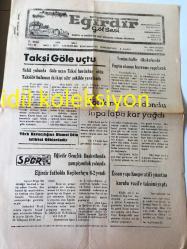 ISPARTA EĞİRDİR GÖL   SESİ  GAZETESİ YEREL TAŞRA BASINI ----13 Ocak 1976 Yıl :23 Sayı :5692--Taksi Göle Uçtu --Eğirdir Gençlik Basketbolda Şampiyonluk Yolunda Eğirdir Futbolda Keçiborlu 'yu  6-2 Yendi ---Göl ikinci defa dondu lapa lapa kar yağdı ---Essan yapı  kooperatifi yönetim kurulu vazife taksimi yaptı --İnsan  iskeletindeki  miktar dört misli  arttı --Tütün rekoltesi 1975 yılında rekor düzeye erişti --Düşmanın  ölümüne sevinen Halife :Cemal Tosun --