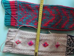 YÜN ÇORAP, EL İŞİ YAPAĞI ÇORAP, KÖK BOYA SÜSLEMELİ.