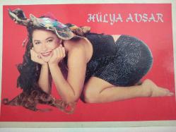 HÜLYA AVŞAR KARTPOSTALI,ARKASINA YAZILMAMIŞ,RENKLİ, 11,5 X 16 CM EBADINDA