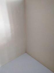 SANAT KARTPOSTALI-GÖL KENARINDA SU DOLDURAN KÖYLÜ KIZI RESMİ,İÇ KISMINA YAZILMAMIŞ,RENKLİ,KAPAKLI, 15 X 21 CM EBADINDA