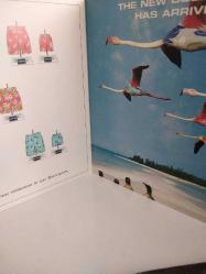 SANAT KARTPOSTALI-ADA DENİZ VE RENGARENK PENGUENLER,İÇ KISMINA YAZILMAMIŞ,RENKLİ, 15,5 X 17 CM EBADINDA