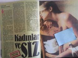 Erkekçe Aylık Aktüalite Sinema Tiyatro Müzik ve Magazin Dergisi - Kasım 1981-  Geçen Sayılar - Bu Sayı - Kokteyl - Filmler - Plaklar - İtalyan Restoranı - Erkekçe'nin Röportajı - Müzik ve Tedavi  - Define Avcıları - Beşiktaş - Depresyon - Kadınlar ve Siz - Bilginizi Ölçün - Başarılı İş Adamı - İnsan ve Kilosu - Erkekleri Giydiren Kadın - İkarus Gezegeninde Yaz - Arabanız ve Siz - Geyik Adam - Bo Derek - Cevdet Meneş - Emel - İsaac Asimov - Nicolaus Copernicus - Sirocco - Barbara Seaman - Ristorante İtaliano - Bekir Grenebe - Arzu Ece - Müzikle Orgazm - Marlon Brando - İnsanın Kilosunu Beyni Ayarlıyor  - İkarus Gezegeninde Yaz - Geyik Adam - Pamela - Derimod Ayakkabı Reklamı fotoğraf ve haberi - Tam Takım Dergi