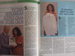 Kadınca Aylık Aktüalite Sinema Tiyatro Müzik ve Gençlik Mecmuası Dergisi - Kasım 1981 - Tarık Akan - Emel Sayın - Halit Kıvanç - Nezih Demirkent - Mizahçının Cinsiyeti Olur mu? - Catherine Deneuve ve Çağdaş Kadın - Mutluluk Nedir? - Para Aklımızı Karıştırma - Çalışan Kadınlar Kendinizi Sömürtmeyin - Bin Asırlık Kadın Horlanmasının Rövanşı - Boşandım ve Mutlu Oldum - Cinsel Birleşme Sorunları - Kadın Yatakta Nasıl Olmalı? - Dişiliğin Sembolü, Estrojen Hormonu - Patronlu Modeller - Yanlış Giyim Kilolara Kilo Katar - Oğlunuza Yardımcı Olun - Özgürlük Nedir? - Makyaj Hileleri - Epilasyon fotoğraf ve haberi - Tam Takım Dergi