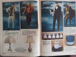 Kadınca Aylık Aktüalite Sinema Tiyatro Müzik ve Gençlik Mecmuası Dergisi - Kasım 1981 - Tarık Akan - Emel Sayın - Halit Kıvanç - Nezih Demirkent - Mizahçının Cinsiyeti Olur mu? - Catherine Deneuve ve Çağdaş Kadın - Mutluluk Nedir? - Para Aklımızı Karıştırma - Çalışan Kadınlar Kendinizi Sömürtmeyin - Bin Asırlık Kadın Horlanmasının Rövanşı - Boşandım ve Mutlu Oldum - Cinsel Birleşme Sorunları - Kadın Yatakta Nasıl Olmalı? - Dişiliğin Sembolü, Estrojen Hormonu - Patronlu Modeller - Yanlış Giyim Kilolara Kilo Katar - Oğlunuza Yardımcı Olun - Özgürlük Nedir? - Makyaj Hileleri - Epilasyon fotoğraf ve haberi - Tam Takım Dergi