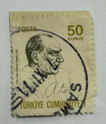 Efemera - Mektup Zarfından Kesilmiş  / Postadan Geçmiş Pul Filateli - Samsun 7 Aralık 1971 Damgalı - ATATÜRK , 50 KURUŞ - Türkiye Cumhuriyeti - kitantik - kitaLog