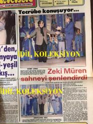 ZEKİ MÜREN DOKTORLARIN 2 YIL SAHNELERİ YASAKLAMASININ ARDINDAN SAHNEDE İLK ŞARKISINI SÖYLEDİ, 28 OCAK 1982 KELEBEK GAZETE, SİGEL EGEMEN, KAMİL BAŞARAN, GÜL DEMİR, GÜLTEKİN DEMİR PASTA KESERKEN, OTOBÜSÜ KAÇIRDI SEVDİĞİNE KAVUŞTU, ''SENİ SEVİYORUM, FOTOROMAN'' ARDA USKAN, RECEP KAYMAK, SELDA TOSUN, BİLGEN BENGÜ, ''ÖLÜM BUSESİ, FOTOROMAN'' AHU TUĞBA, TUĞRUL METEER, UFUK TEZEREN, KÖSTEBEK 2, ROBERT LUDLUM, AZİZE BERGİN, MERAL ZEREN, ALAIN DELON VE CATHERINE DENEUVE FİLMİ, HUYSUZ VİRJİN GAZİNODA, KUTLU PAYASLI KONSERİ