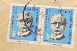 Mektup Zarfından Kesilmiş  / Postadan Geçmiş İkili Pul Filateli -  Damgalı -  DR. BESİM ÖMER AKALIN, 5 KURUŞ - Türkiye Cumhuriyeti