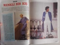 Kadınca Aylık Aktüalite Sinema Tiyatro Müzik ve Gençlik Mecmuası Dergisi - Ekim 1985 - Şener Şen - Çıplak Vatandaş - Gönül Yazar - Cemal Süreya - Tiplere Göre Makyaj - Renkli Bir Kış - Biz de Yazdık - 5 Koca Eskittim - Düğün Mürüvveti Kaça? - Mutfaklar Şenlendi - Yemek - Hayatımız Yalan - Nerde Eski Kaynanalar? - Bir Evlilik - On Yıl Önce On Yıl Sonra - Neden Aldatıyorlar - Pazarlamacılık Feci Zor - Sema Dinçer - Zeynep Oral - Başarılı Kadınlar Nairobi Buluşması - Susmayın - Çağdaş Kadının Yaşam Rehberi - Erkeklerin Doğum Kontrolü - Şişmanlıktan Nasıl Kurtuluruz? - Sanat Olayları - Gözümüzden Kaçmayanlar - Açık Mektup - Biz Bize - Dağarcık - Burç - Fal - Hayatımız Yalan - Neden Aldatıyorlar? - Barış Manço - Neco - Erol Evgin - Gencay Gürün - Fikret Tufan - Nazan Ölçer - Zeynep Oral - Kürtaj Son Çare Olmalı fotoğraf ve haberi - Tam Takım Dergi