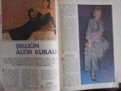 Kadın Dünyası Aylık Aktüalite Sinema Tiyatro Müzik ve Gençlik Mecmuası Dergisi - Ocak 1984 - Hülya Avşar - Hakkı Alacakaptan - Dereden Tepeden - Sinema Günleri - Kitaplık - Müzik Müzik - Video Vizyon - Suare - Mesleklerin En Gençleri - Kadir İnanır'la Söyleşi - Türkan Şoray - Cihan Ünal - Nabila Kaşıkçı ile 5 Çayı - Ayın Dosyası: İlkokullarda 6 Yaş Sorunu - Zeka Geliştiren Oyuncaklar - İsteyen Menopozdan sonra da Hamile Kalıyor - Cinsel Evlilik Reçetesi - Onu Arzuladığınızı Belli Edin - Kadınların Yatakta Yaptıkları Hatalar - Seks Terapi - Sağlıklı Beslenme Defteri - Ajda Pekkan'ın Seçimi - Stil - Moda - Yeni Yıl Makyajı - Antika - Yemek - Bitki Bakımı - Minik Mucizeler - Son Yenilikler - Bulmaca - Ayın Burcu - Fal - İskambil Falı - Hikaye fotoğraf ve haberi - Tam Takım Dergi