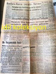 İSTANBUL İBRET GAZETESİ YEREL TAŞRA BASINI--20 OCAK 1949 Yıl :1 Sayı :3  ---Dehşeti göz karartan iflas --Sayıları orduları ,millet hazinesinden aldıkları  milyonları aşanlar ---Ruslara Karşı  Yeraltı -Savaşı  Vatanları için kanlarını akıtan  bu isimsiz  kahramanları saygı ile selamlarız --16  yaşında oğlunu boğduran padişah  Harem de  köşe kapmaca oynayan şen  cariyelerin  şakrak çığlıkları geliyordu --Bir Yerli Film  (Rezalet ) Çevriliyor   :A. Baki Çallıoğlu ---Oskar Mükafatı  ve Sinema Yıldızları :Metin Karamanbey ---Hollywood Dedikoduları  :Türkan Özkan --