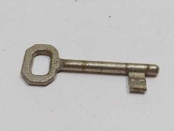 AN3--------ESKİ DEMİR ANAHTAR 6,8 CM