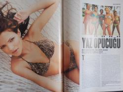 FHM Aktüalite Sinema Tiyatro Müzik ve Gençlik Mecmuası Dergisi - Temmuz 2000 - Bon Jovi - Göğüs Farkı - Banu Öztürk - Seda Sevim - Yaramaz Kız - Bir Chat'da Buluşmak - Deniz Kızı - Erkekler Neden Tuhaftır? - Emret Komutanım - Teoman - Yaz Öpücüğü - İşi Bilin, Kelimeleri Doğru Seçin ve Chat'te Başlayan Yolculuğa Mum Işıkları Altında Devam Edin - Reporter - Hi Tec ve Otomobil - Melekler - Moda - Thrills - Sporter - Başka Sorusu Olan - Del Piero ile söyleşi - Yeni Jenerasyon Paris Dakar Fatihi - Erkeklere Dokundurduk - Havuz Çekimleri İçin Hasta Olmayı Bile Göze Alan Kelly Brook Nefesinizi Kesecek fotoğraf ve haberi - Tam Takım Dergi